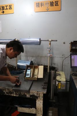 التصنيع باستخدام الحاسب الآلي Mazak Okuma حقن صب أجزاء عالية الدقة