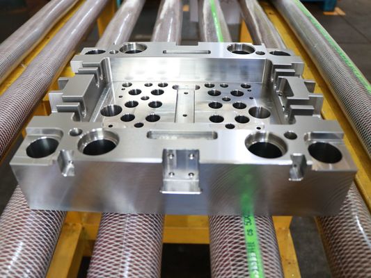 Okuma Spectial Mold Base Plates Mori Seiki حقن القالب المادة الأساسية
